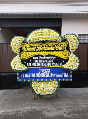 Papan Bunga Duka di Pematang
